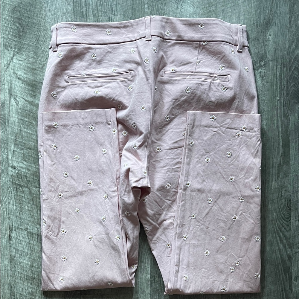 Old Navy Light Pink Embroidered Pixie High Rise Pants - Picture 4 of 6